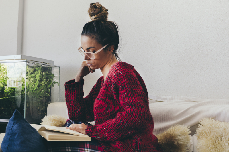 Lecture et solitude : pourquoi lire aide à se sentir mieux
